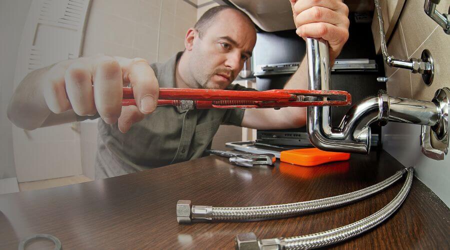 Professional expert plumbing services in Dahinda, IL